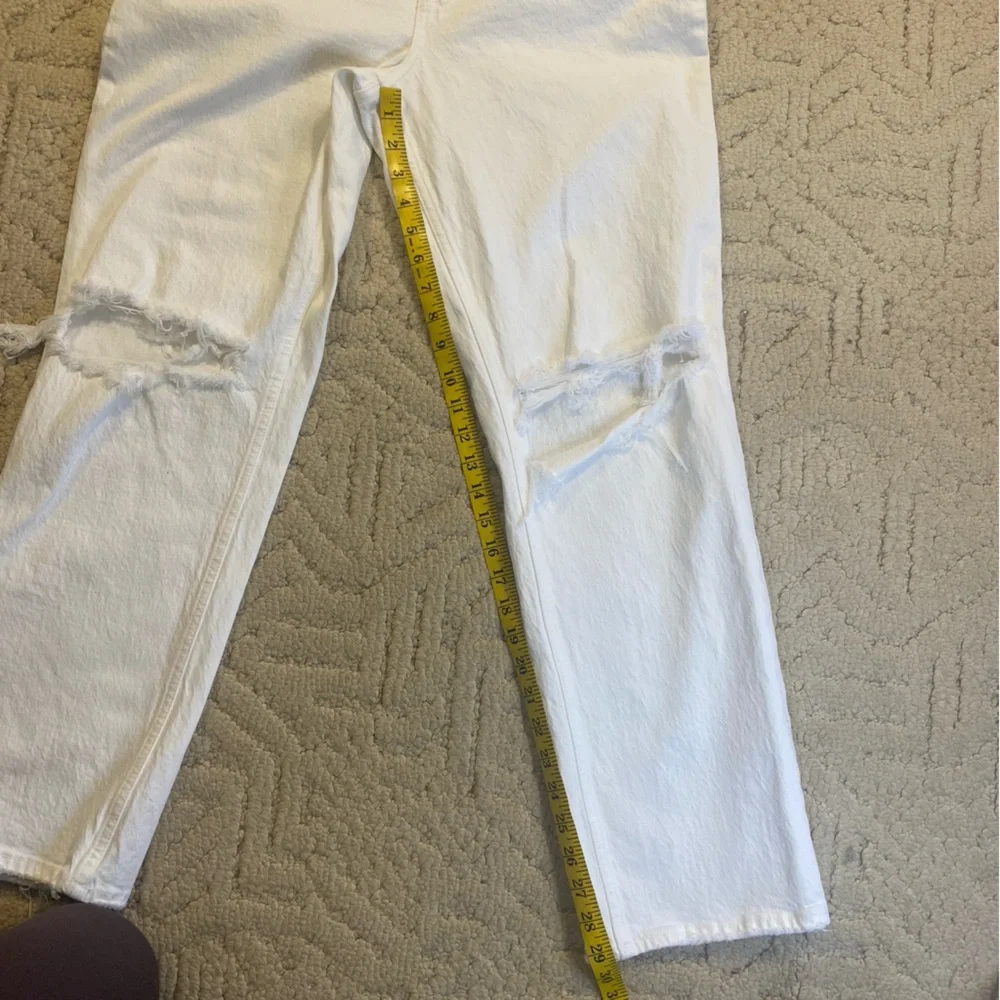 Abercrombie & Fitch The 90s Straight Ultra High Rise White Distressed Jean 31/12 - Picture 6 of 9